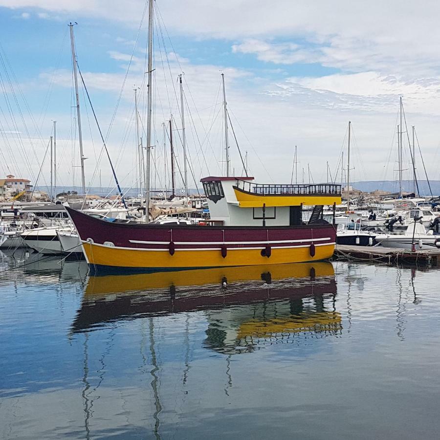 فندق Pillirina House-Boat مارزاميمي المظهر الخارجي الصورة