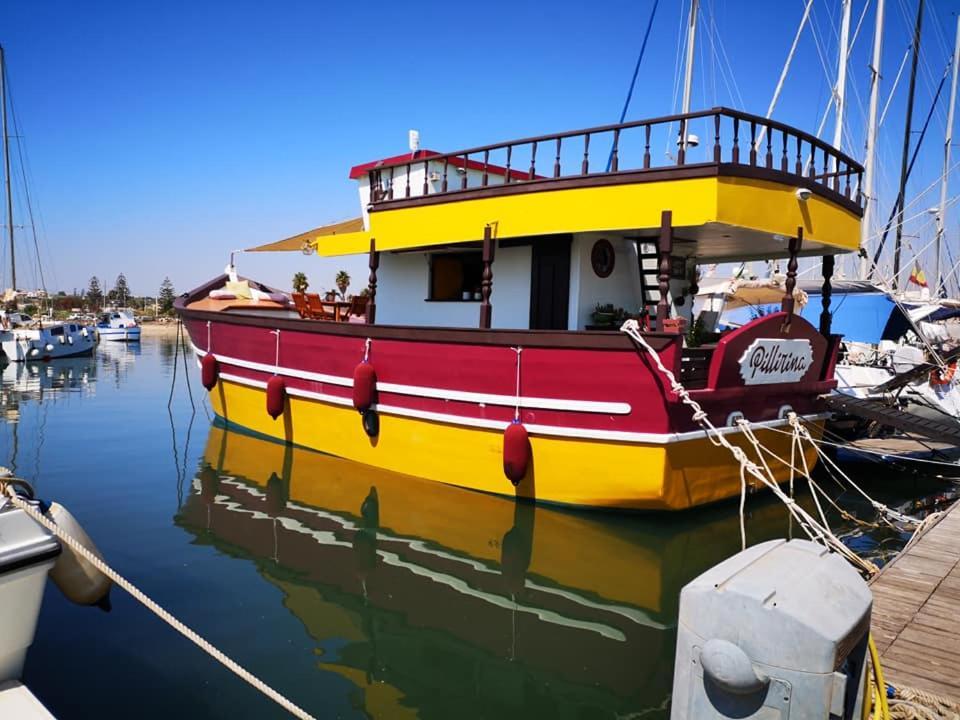 فندق Pillirina House-Boat مارزاميمي المظهر الخارجي الصورة